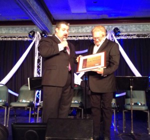 Lou Hildreth Award Presented to Willie Wynn by Jonathan Edwards