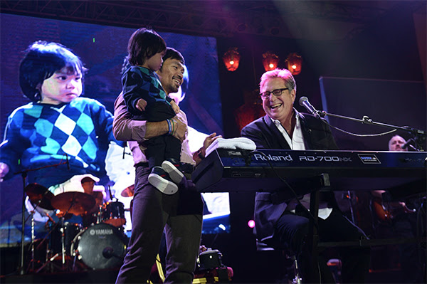 DON MOEN HELPS MANNY PACQUIAO CELEBRATE BIRTHDAY IN THE PHILIPPINES